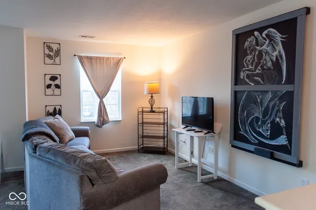 $305,000 | 2478 Cedarmill Drive, Franklin, IN 46131