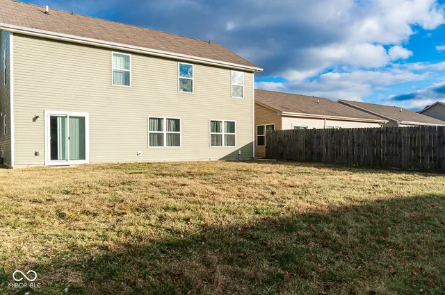 $305,000 | 2478 Cedarmill Drive, Franklin, IN 46131