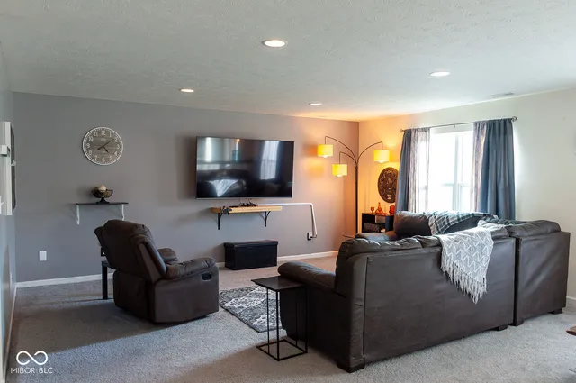 $305,000 | 2478 Cedarmill Drive, Franklin, IN 46131