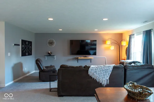 $305,000 | 2478 Cedarmill Drive, Franklin, IN 46131