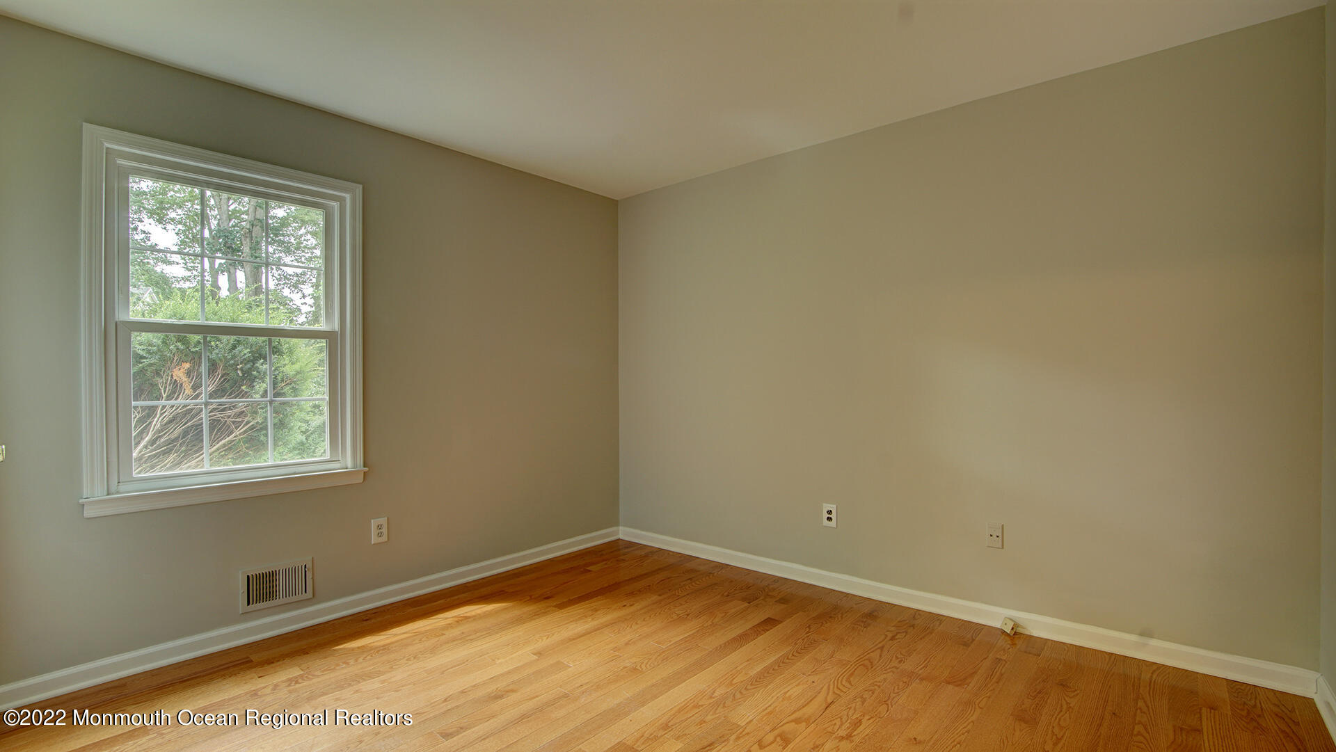 52 Bunker Hill Road Freehold, NJ 07728 - Photo 19 of 37 DSC09611And8more