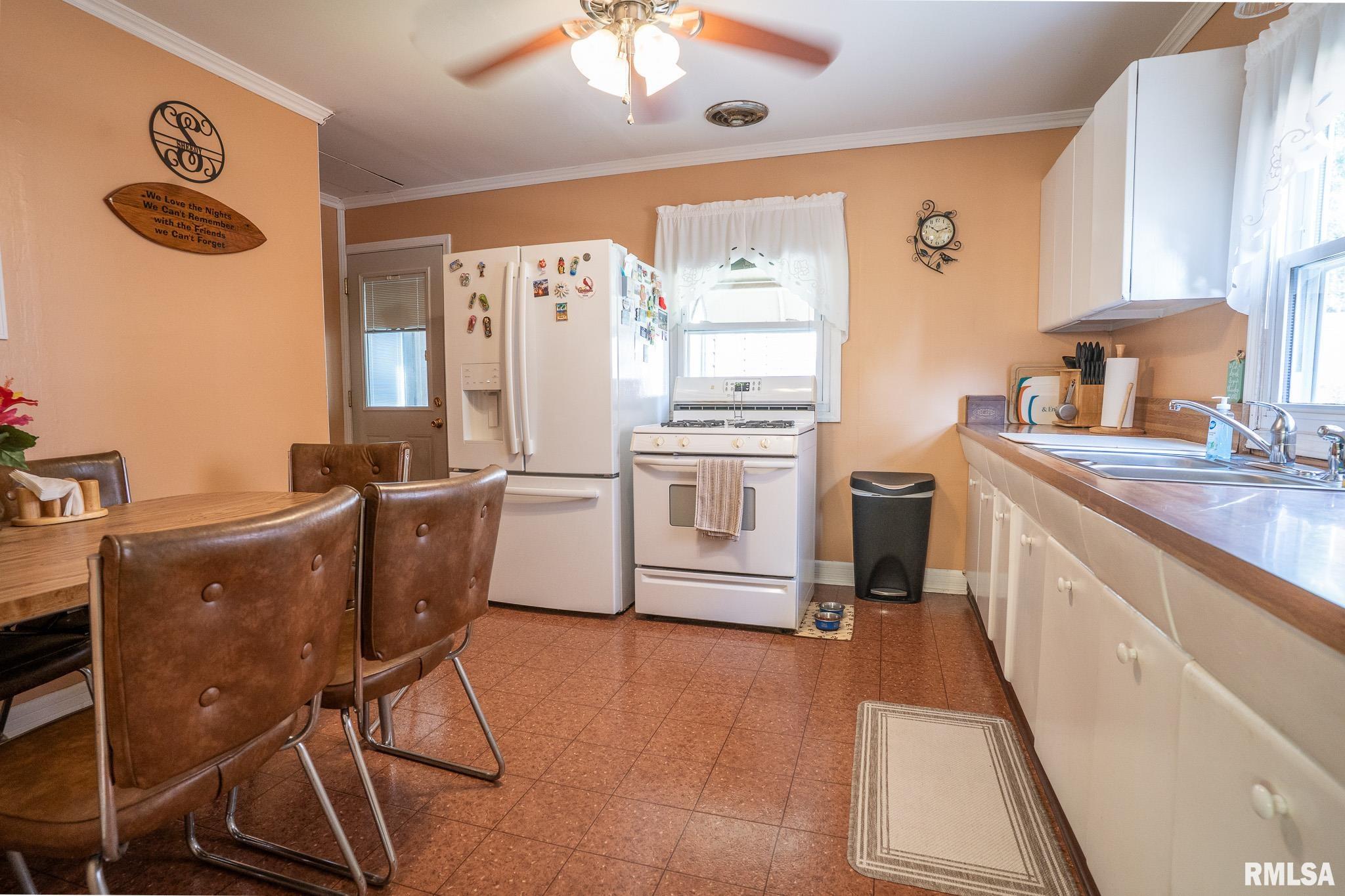 1919 Marland Street Springfield, IL 62702 - Photo 7 of 19 Gallery Image 7