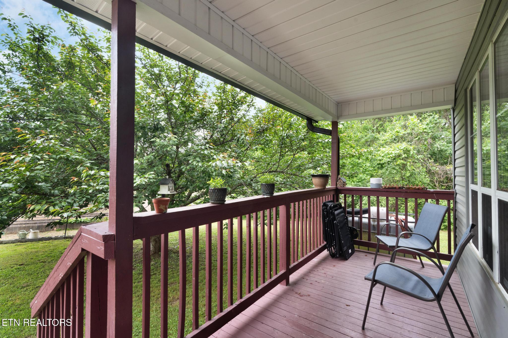 133 Mj Sheldon Road Harriman, TN 37748 - Photo 2 of 44 Front Porch