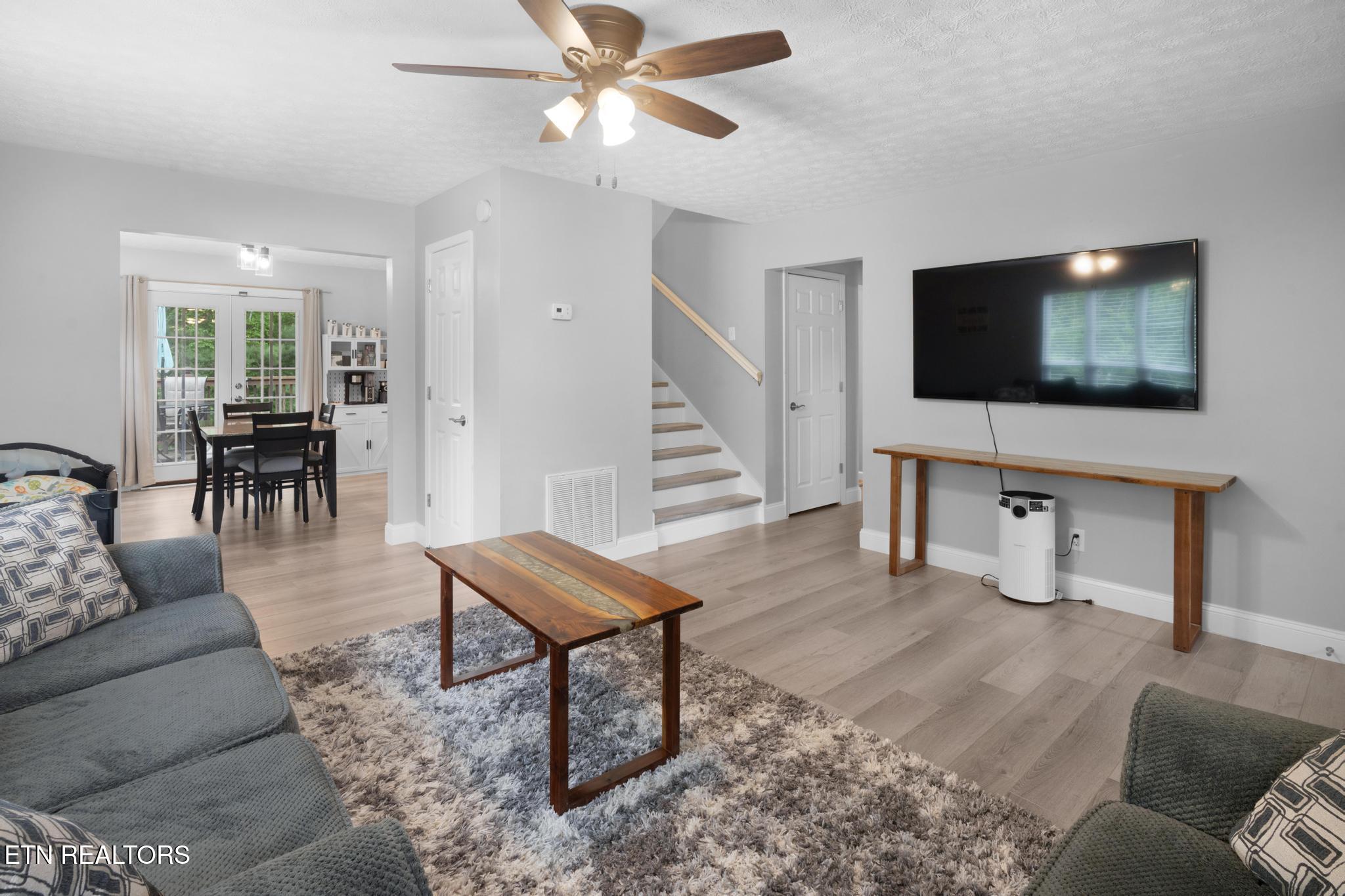 133 Mj Sheldon Road Harriman, TN 37748 - Photo 6 of 44 Living Room
