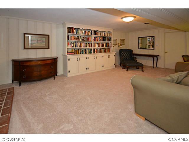 4411 Knob Road Richmond, VA 23235 - Photo 10 of 18 a living room with furniture and window