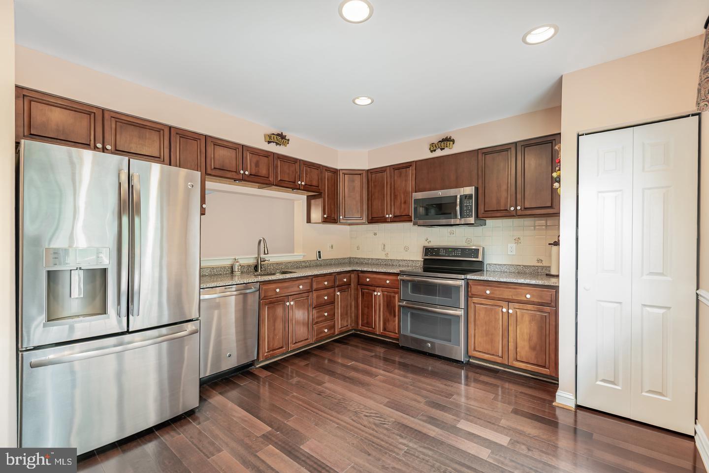 3954 Forest Valley Road Parkville, MD 21234 - Photo 11 of 29