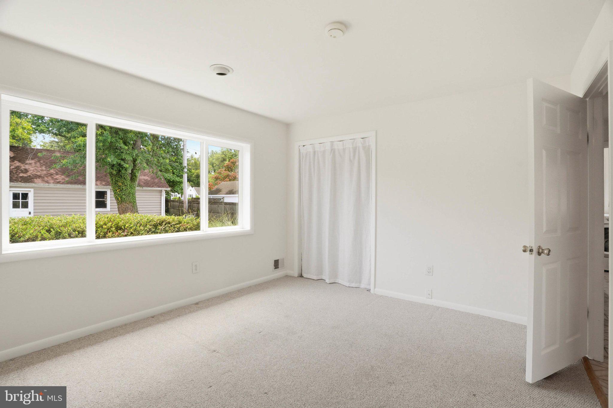 1100 River Bay Road Annapolis, MD 21409 - Photo 25 of 67 Bright and airy room with garden views.