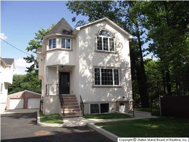31 Midland Road Staten Island, NY 10308 - Photo 1 of 20 Primary Photo