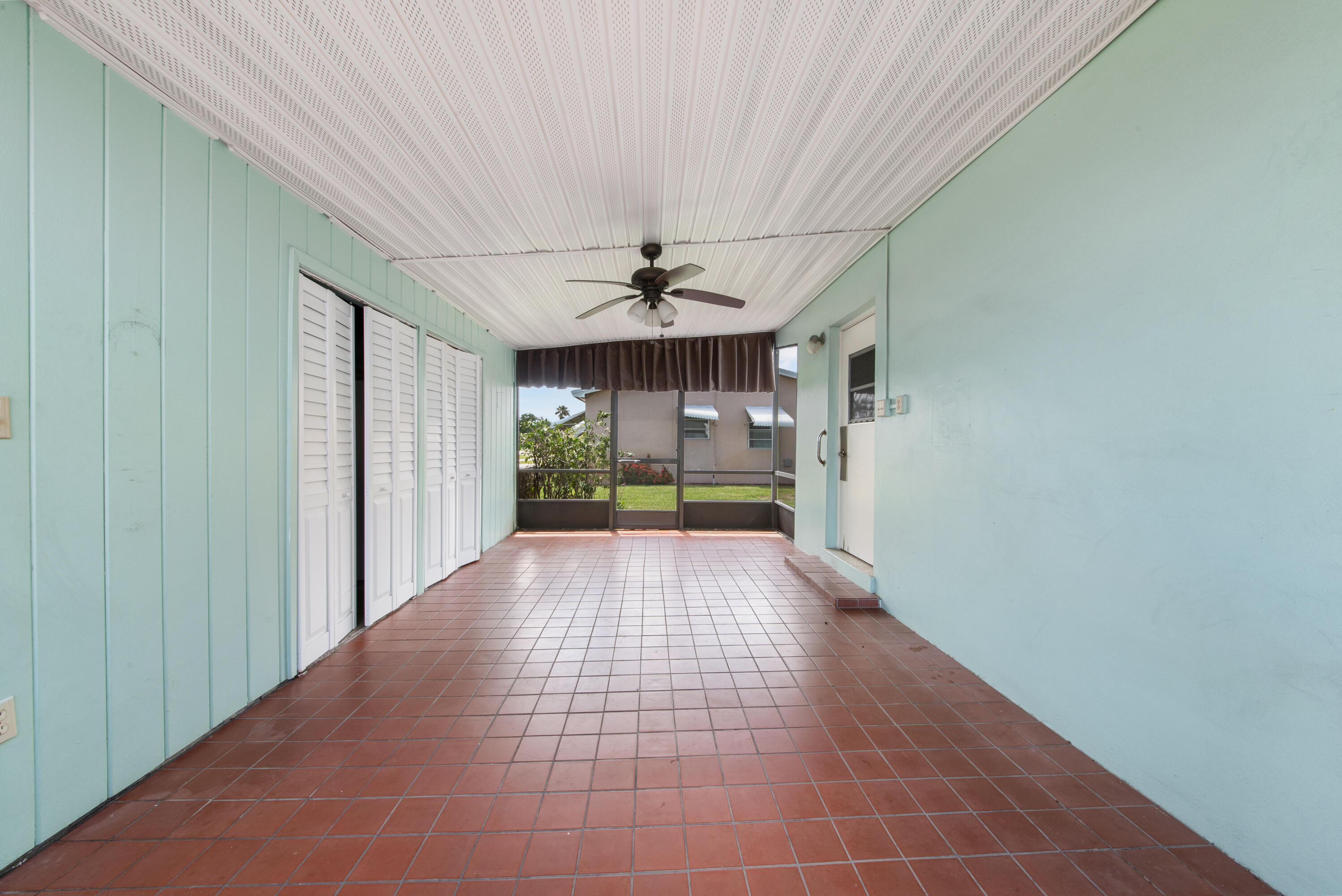 316 Pinehurst Road Palm Springs, FL 33461 - Photo 24 of 32 316 Pinehurst23