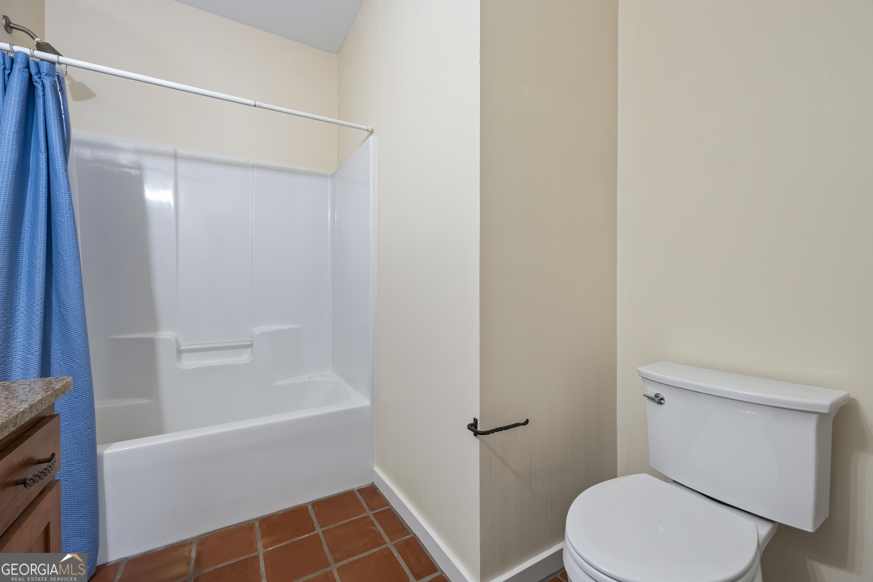2223 Salem Road Watkinsville, GA 30677 - Photo 25 of 94 a bathroom with a toilet and a bathtub