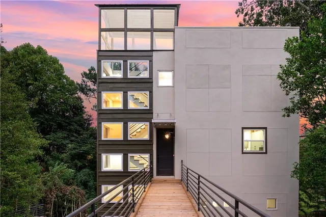 $5,900 | 335 Eureka Drive Northeast, Atlanta, GA 30305