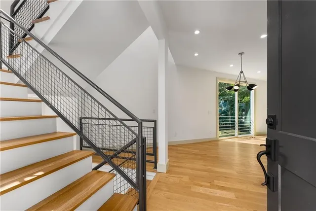 $5,900 | 335 Eureka Drive Northeast, Atlanta, GA 30305