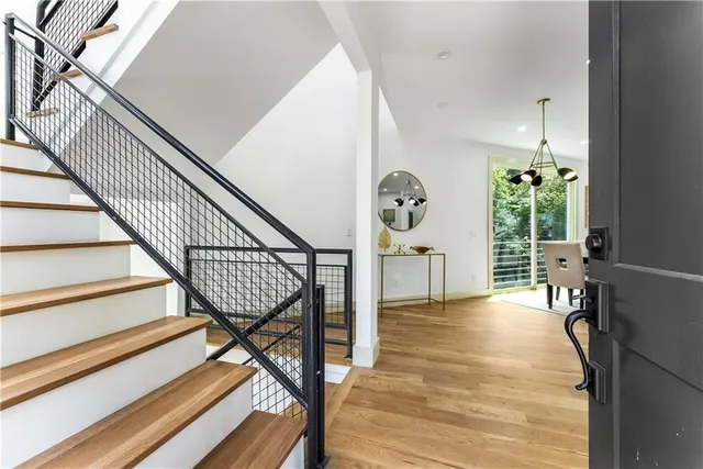 $5,900 | 335 Eureka Drive Northeast, Atlanta, GA 30305