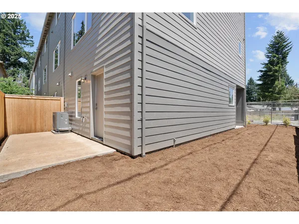 $339,900 | 15147 East Burnside Street, Portland, OR 97230