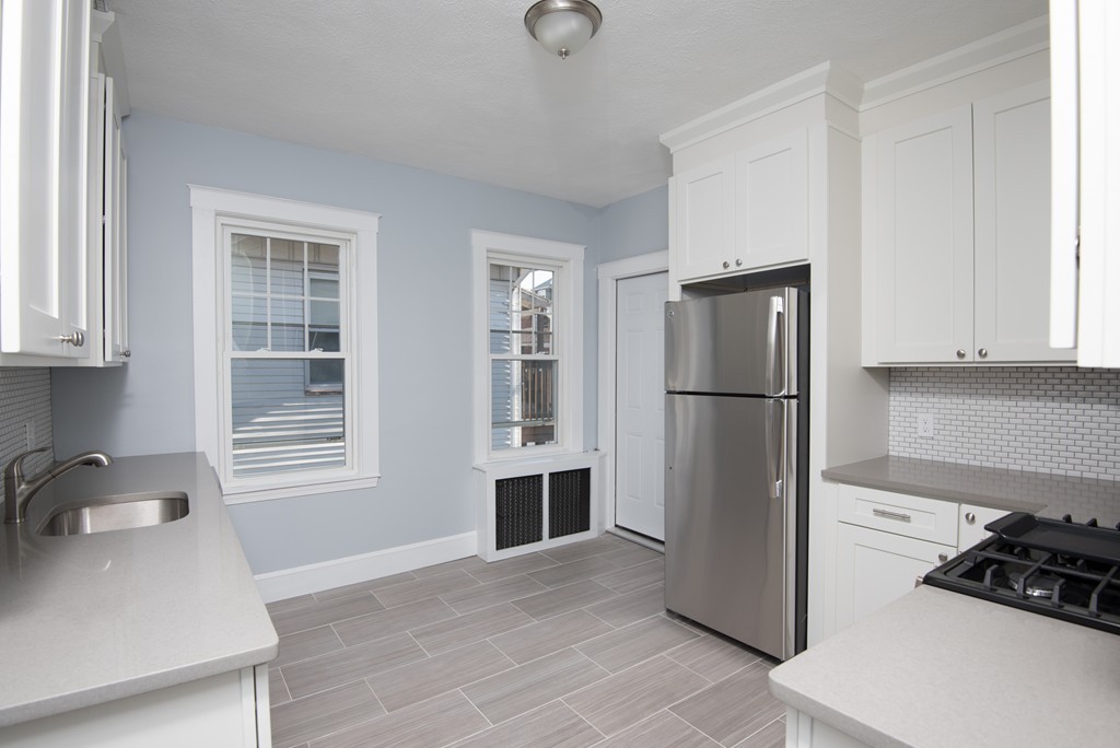 24-26 Spaulding Street, Unit 2 Boston, MA 02122 - Photo 4 of 20