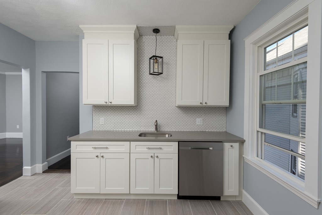 24-26 Spaulding Street, Unit 2 Boston, MA 02122 - Photo 7 of 20