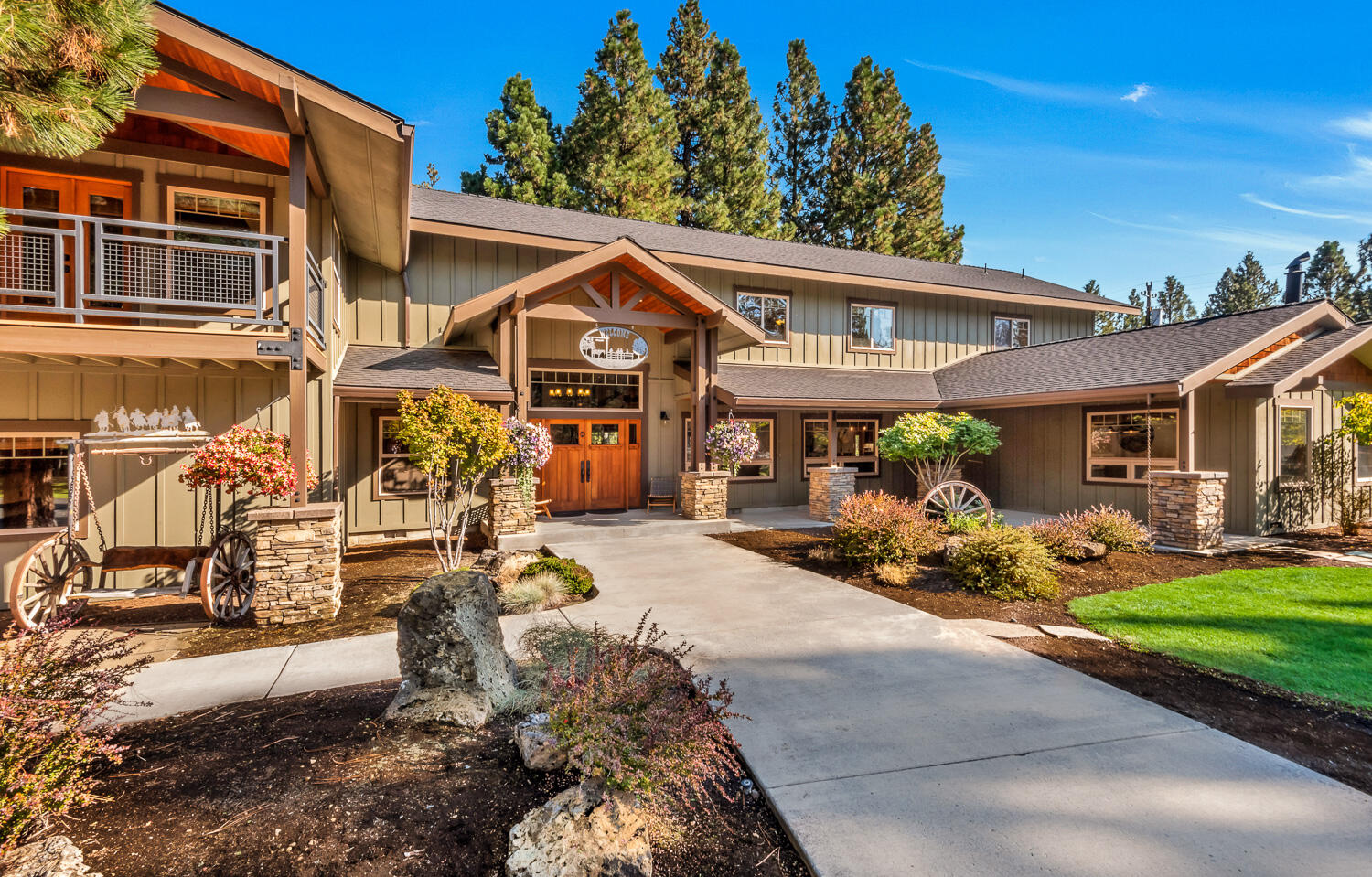 15630 Trapper Point Road Sisters, OR 97759 - Photo 3 of 67 4