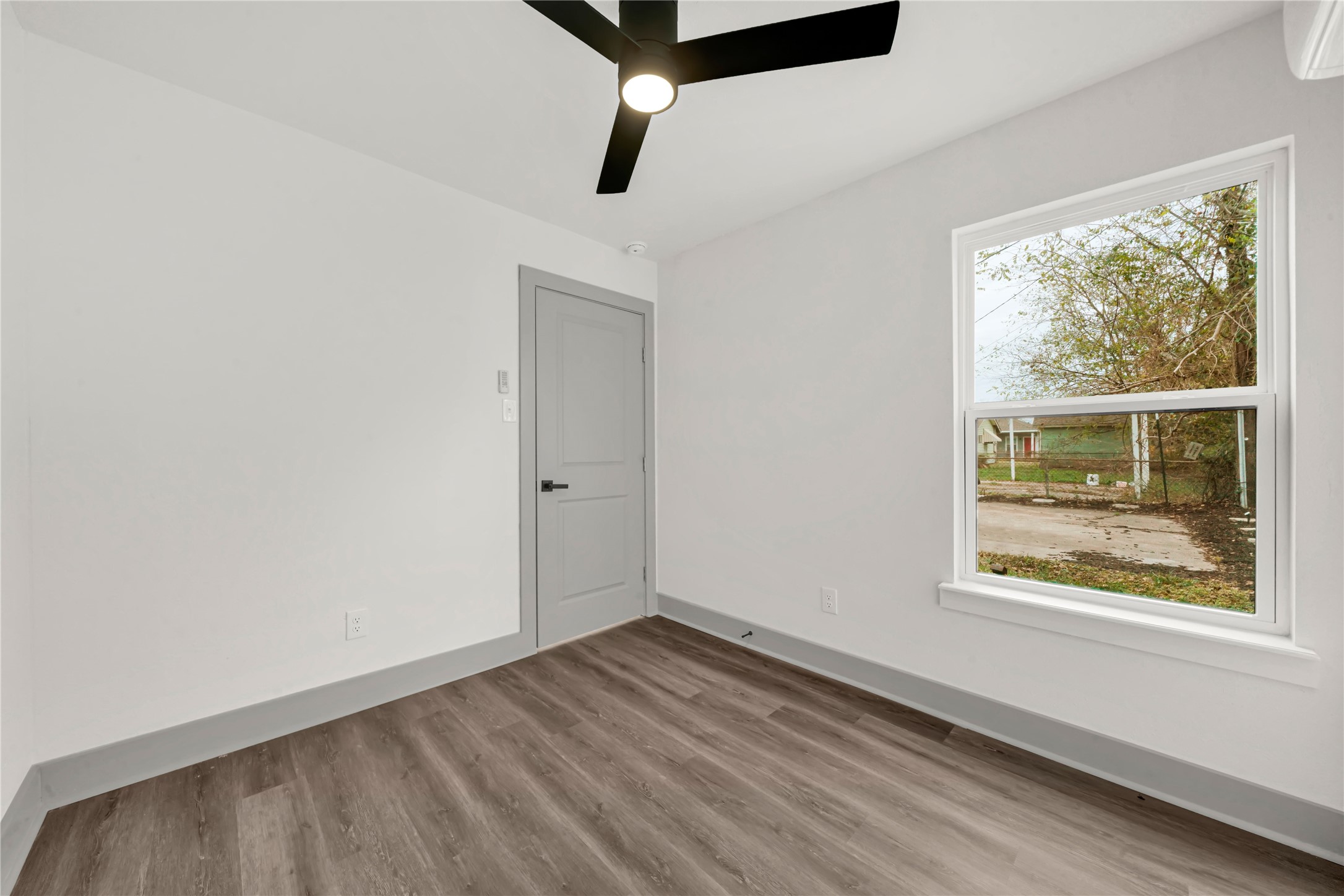 4331 Herridge Street Houston, TX 77022 - Photo 26 of 32