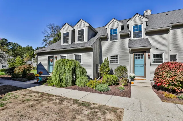 $429,900 | 6 Veterans Road, Unit 15, Amherst, NH 03031