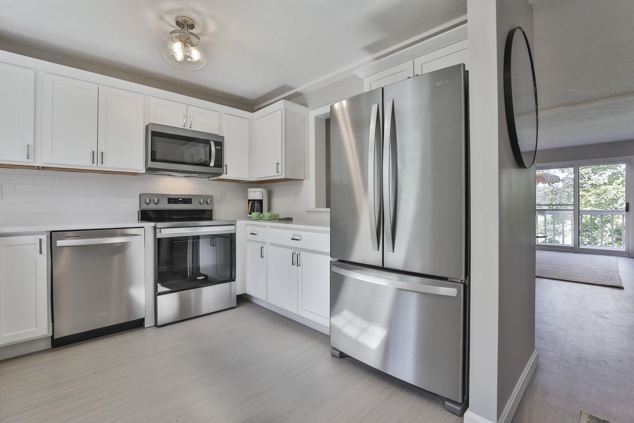 6 Veterans Road, Unit 15 Amherst, NH 03031 - Photo 14 of 36