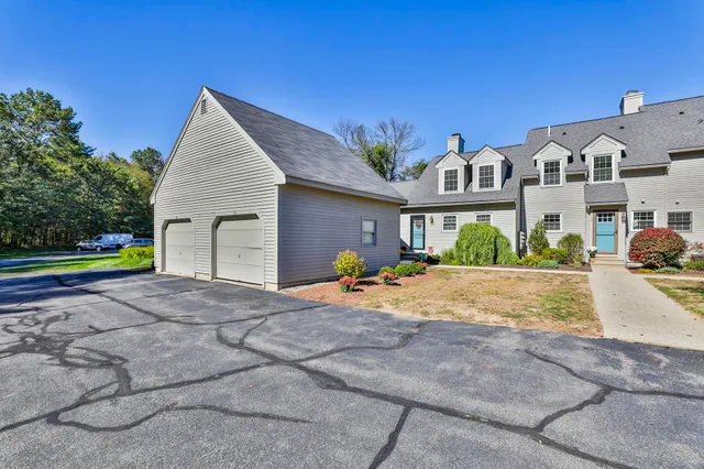 $450,000 | 6 Veterans Road, Unit 15, Amherst, NH 03031