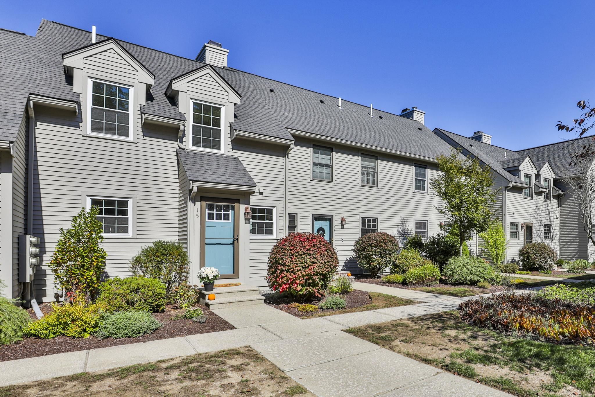 6 Veterans Road, Unit 15 Amherst, NH 03031 - Photo 2 of 36