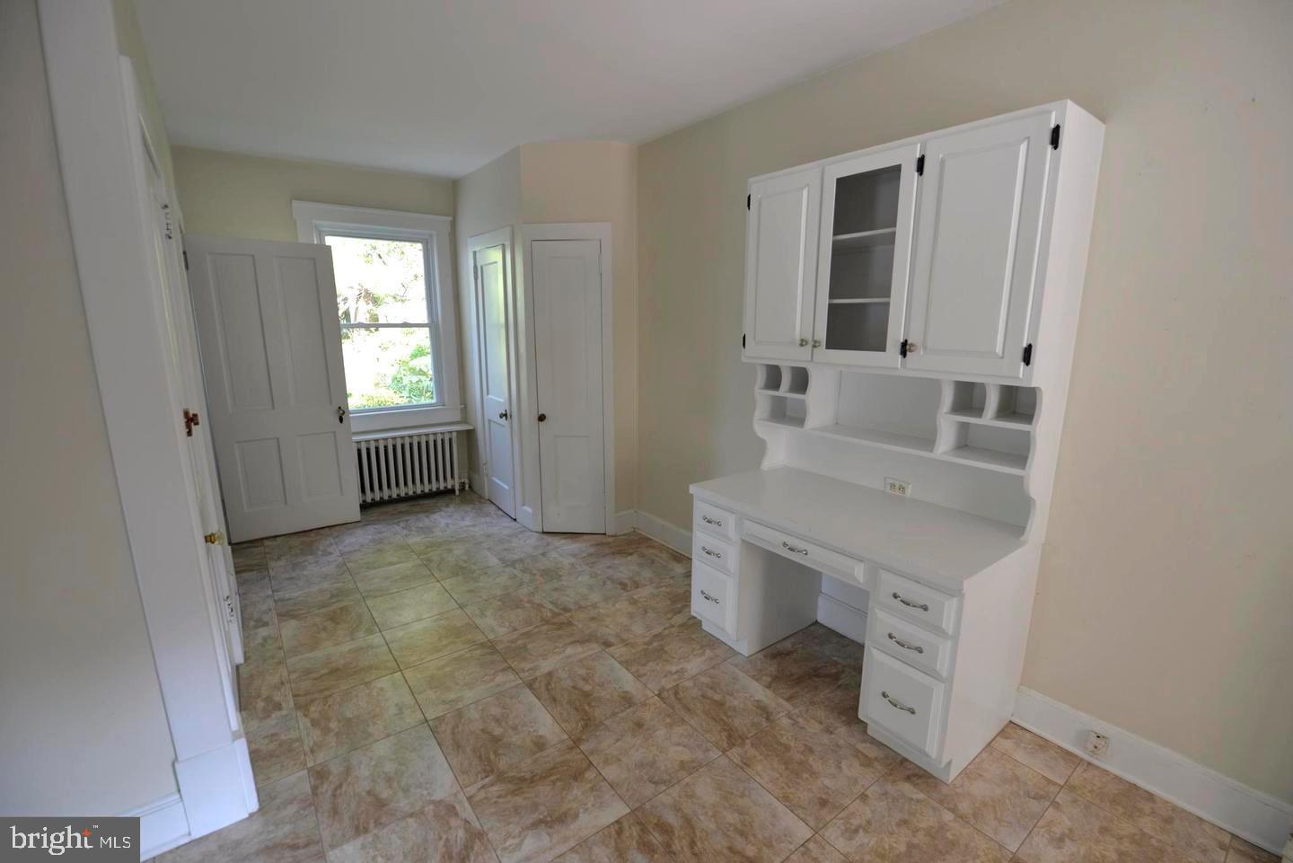 720 Church Hill Road Centreville, MD 21617 - Photo 13 of 16 a room with a sink and a mirror