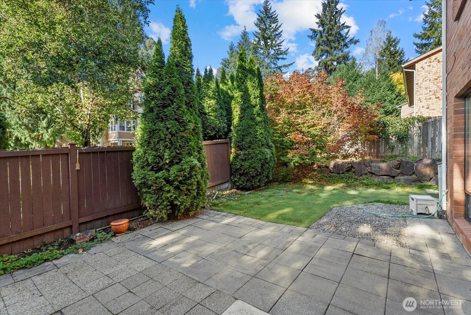 8543 Avondale Road Northeast Redmond, WA 98052 - Photo 26 of 40 Gallery Image 26