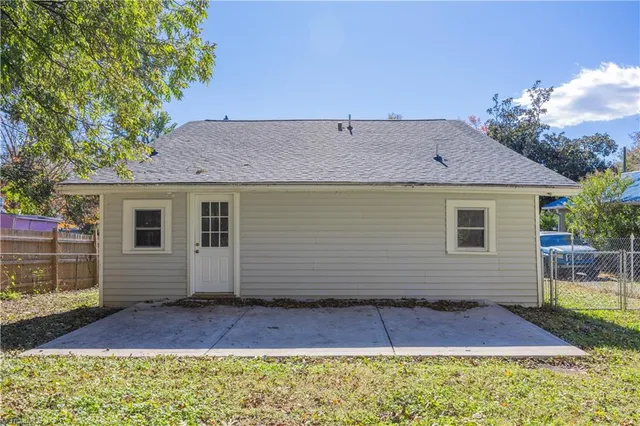 $1,690 | 812 Ashdol Street, Asheboro, NC 27203