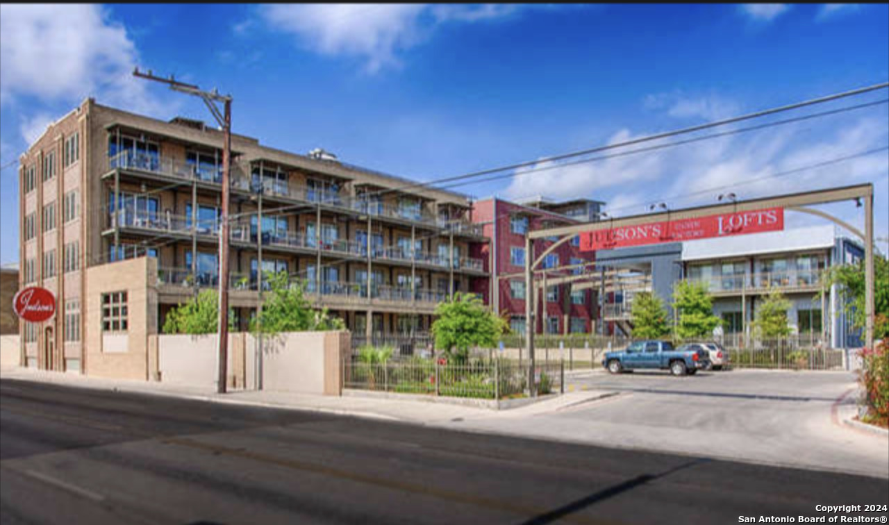 831 South Flores St Unit 2313