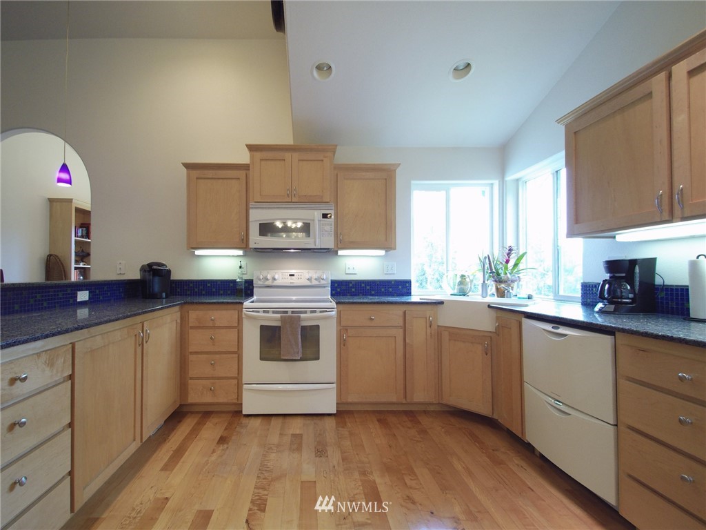 70 Rickarla Road Port Angeles, WA 98363 - Photo 6 of 25 Gallery Image 6