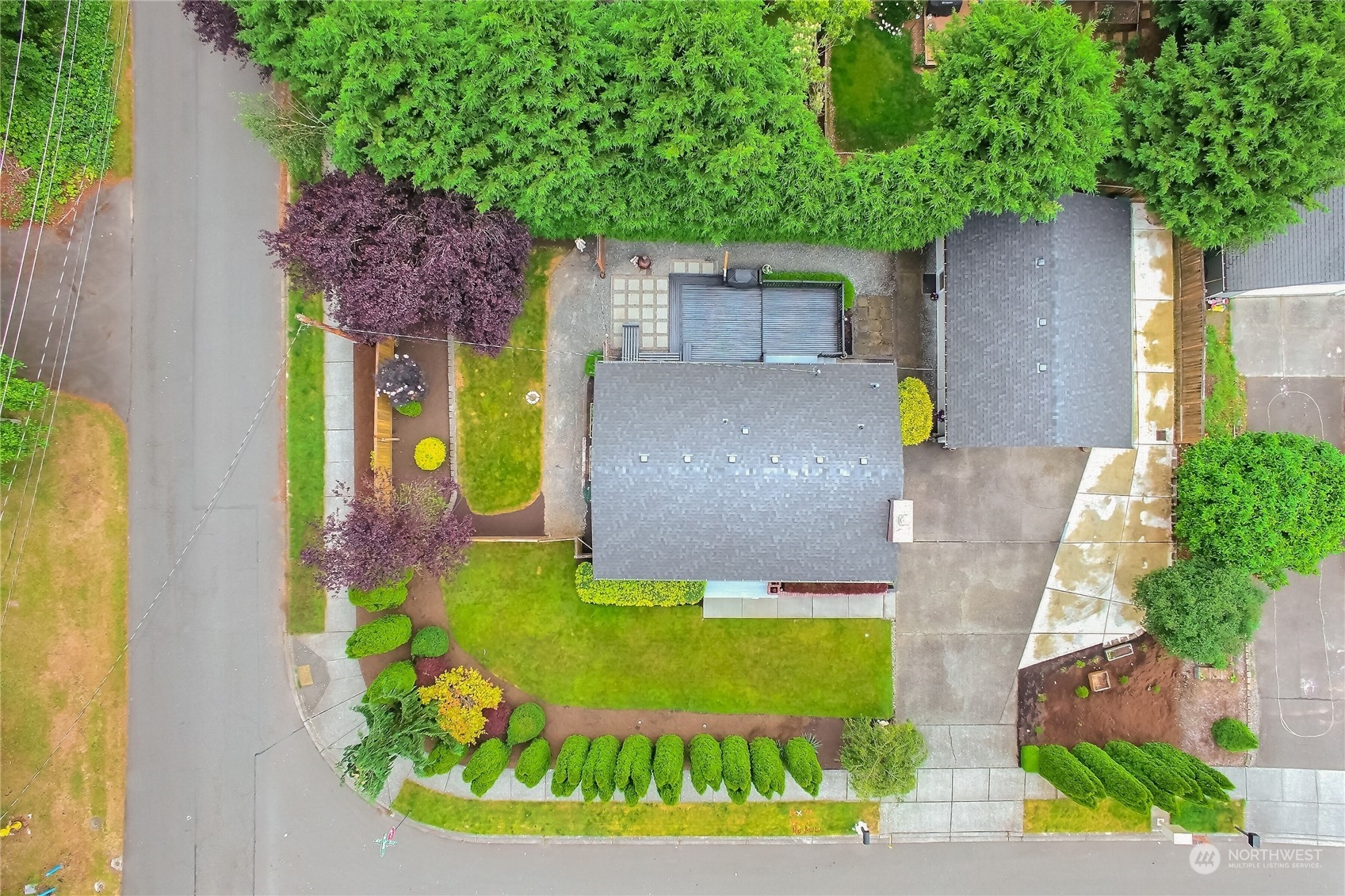 31 213th Street Southwest Bothell, WA 98021 - Photo 34 of 40 front view of a house with a yard
