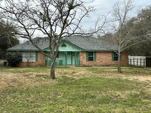 $1,395 | 275 Thousand Oaks Drive, Whitney, TX 76692