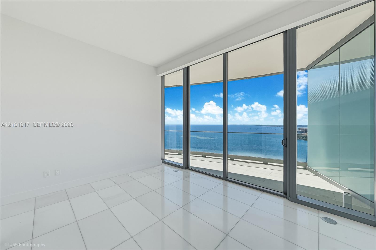 175 Southeast 25th Road, Unit 3002 Miami, FL 33129 - Photo 11 of 21 Gallery Image 11
