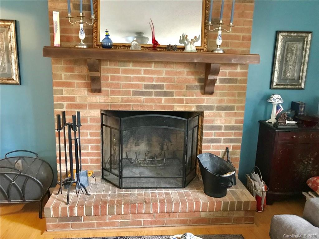 917 Edwards St Extension Rutherfordton, NC 28139 - Photo 8 of 23 a stove top oven sitting inside of a kitchen