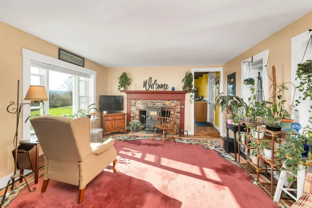 $525,000 | 45 Effingham Road, Ossipee, NH 03864