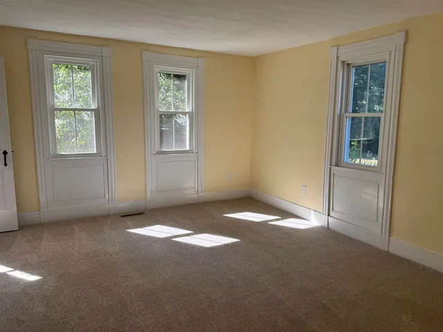 $525,000 | 45 Effingham Road, Ossipee, NH 03864