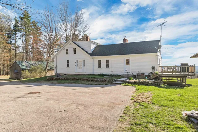 $525,000 | 45 Effingham Road, Ossipee, NH 03864