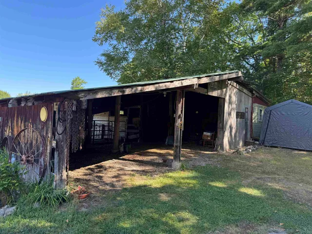 $525,000 | 45 Effingham Road, Ossipee, NH 03864