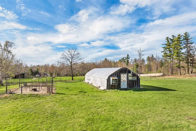 $525,000 | 45 Effingham Road, Ossipee, NH 03864