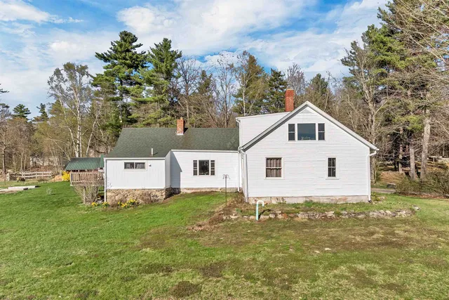 $525,000 | 45 Effingham Road, Ossipee, NH 03864
