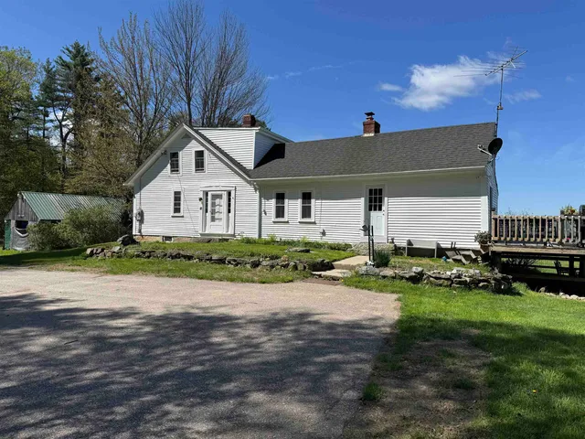 $525,000 | 45 Effingham Road, Ossipee, NH 03864