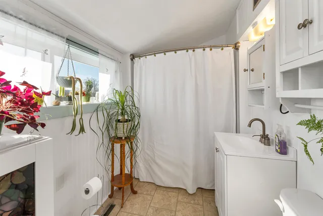 $525,000 | 45 Effingham Road, Ossipee, NH 03864