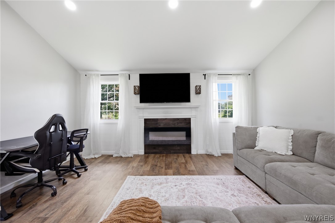 13151 Bullis Road Marilla, NY 14052 - Photo 24 of 49 Livng room