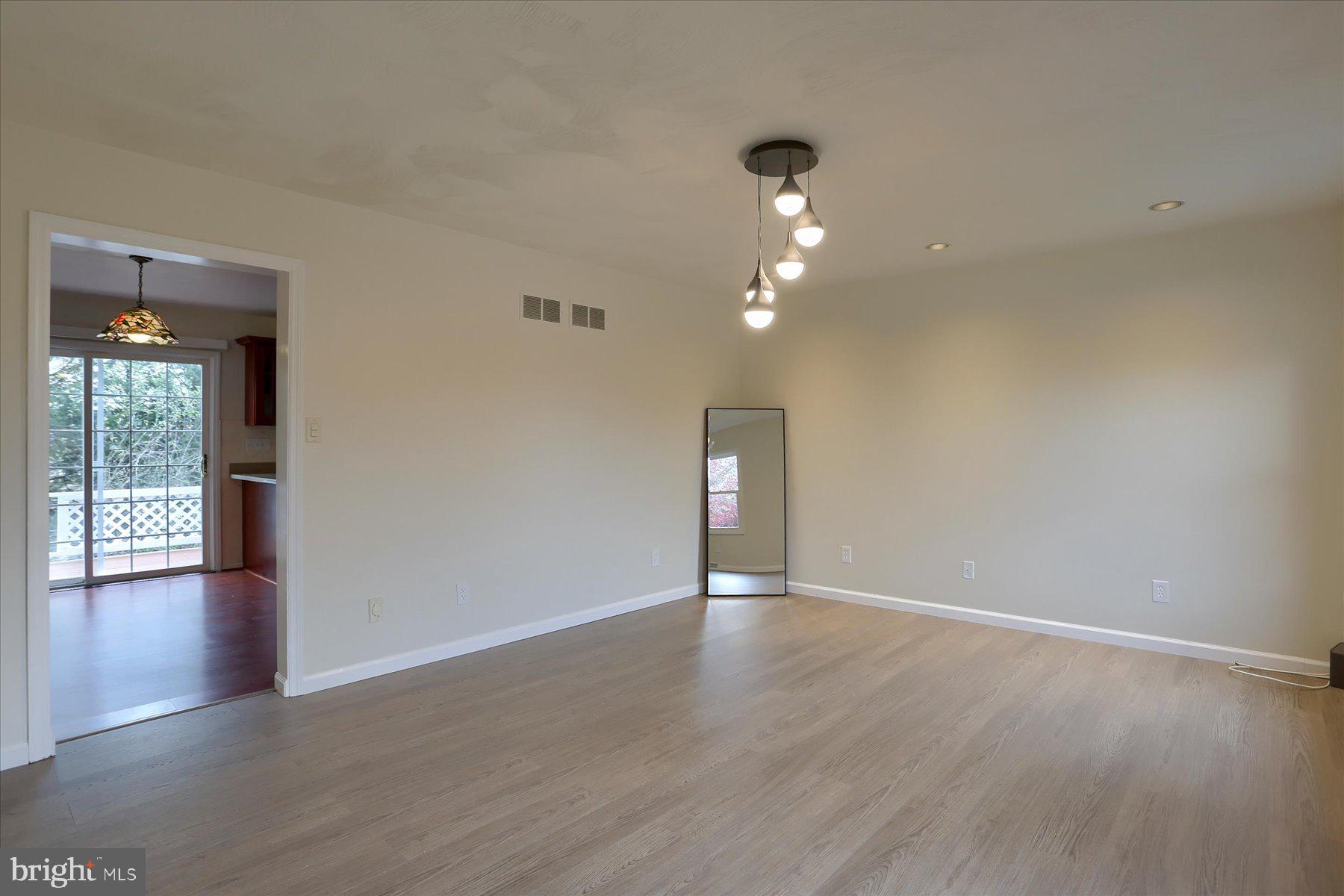 1795 Wilderness Road Lancaster, PA 17603 - Photo 3 of 36 Living Room