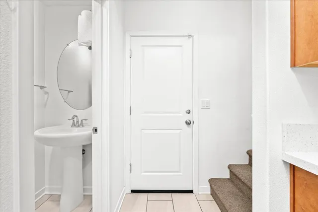 $399,900 | 5301 East Commerce Way, Unit 56101, Sacramento, CA 95835