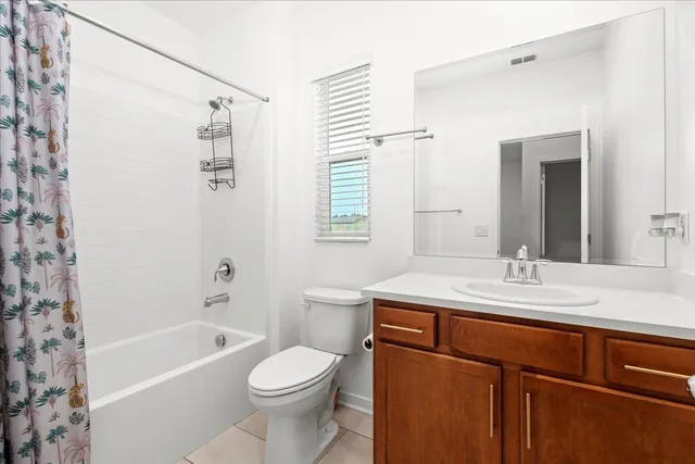 $399,900 | 5301 East Commerce Way, Unit 56101, Sacramento, CA 95835