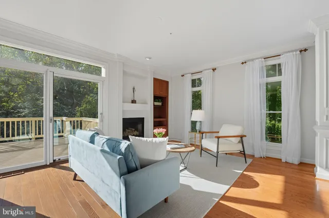 $1,825,000 | 2124 21st Road North, Arlington, VA 22201