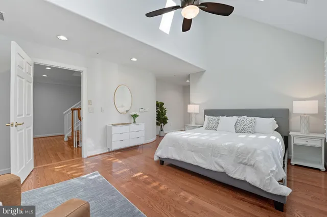 $1,825,000 | 2124 21st Road North, Arlington, VA 22201