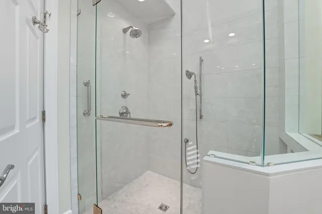 $1,825,000 | 2124 21st Road North, Arlington, VA 22201